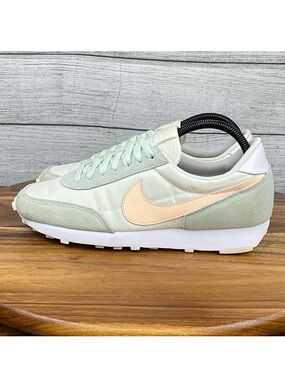 Nike Daybreak Barely Green Crimson Tint Sneaker CK2351-107 Women’s Shoe Size 9
